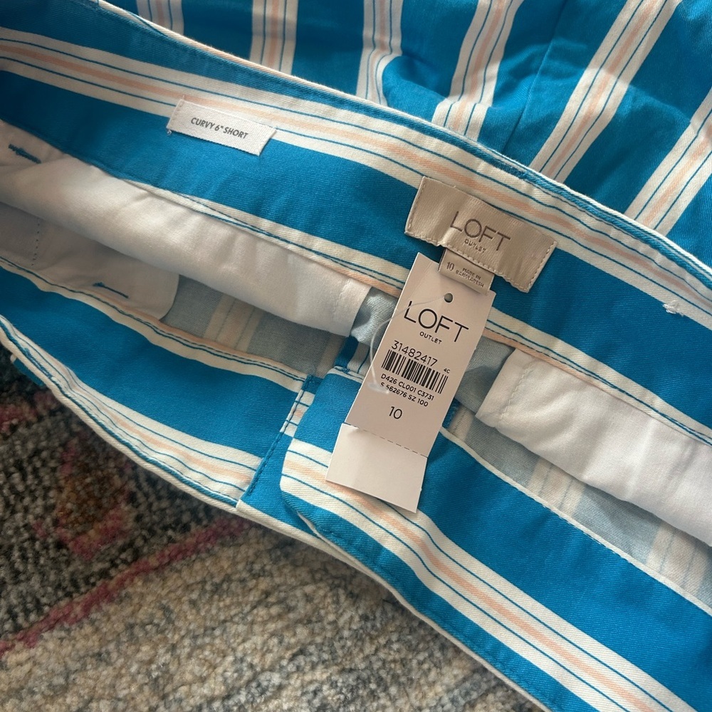 LOFT Blue and White Striped Women Shorts NWT - Picture 3 of 3